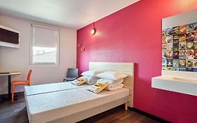 Hotelf1 Antibes Sophia Antipolis